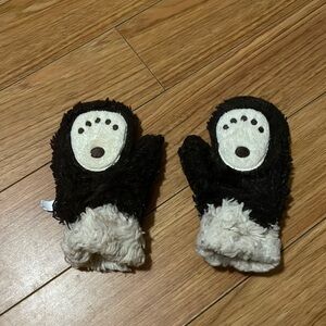 Warm Buddy Bear Paw Mitten 3-6 years.